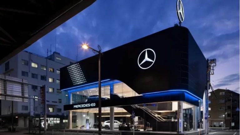 Mercedes-Benz Opens EV-Only Store in Japan, It’s World’s First