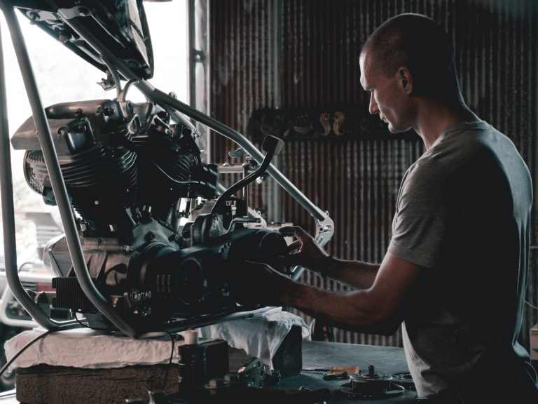 6 Tips for Building a Good Relationship With Your Local Mechanic