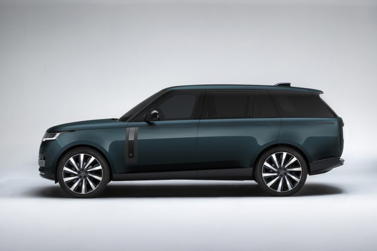 Updated Range Rover SV gets 615hp V8